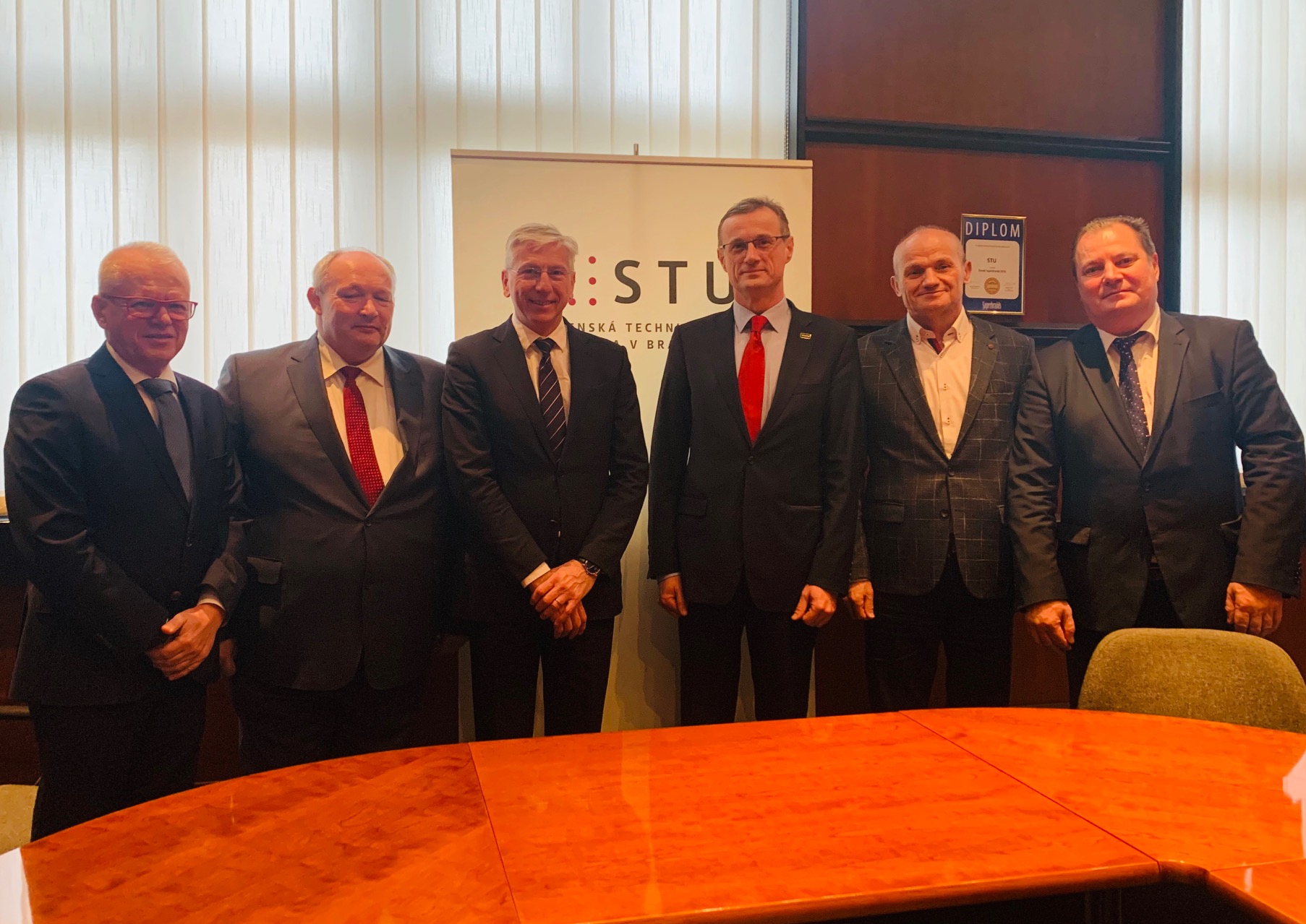 STU je lídrom novej platformy v oblasti recyklácie a zhodnocovania odpadov