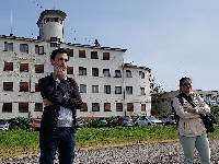 Martin a Katka pred NKP Dom lodníkov.